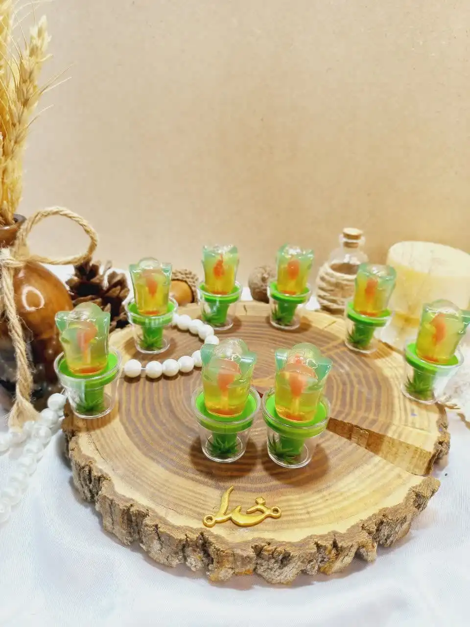 برق لب شاین دار طرح گل وردا بیوتی warda beauty کد WB 2242205| پخش عمده