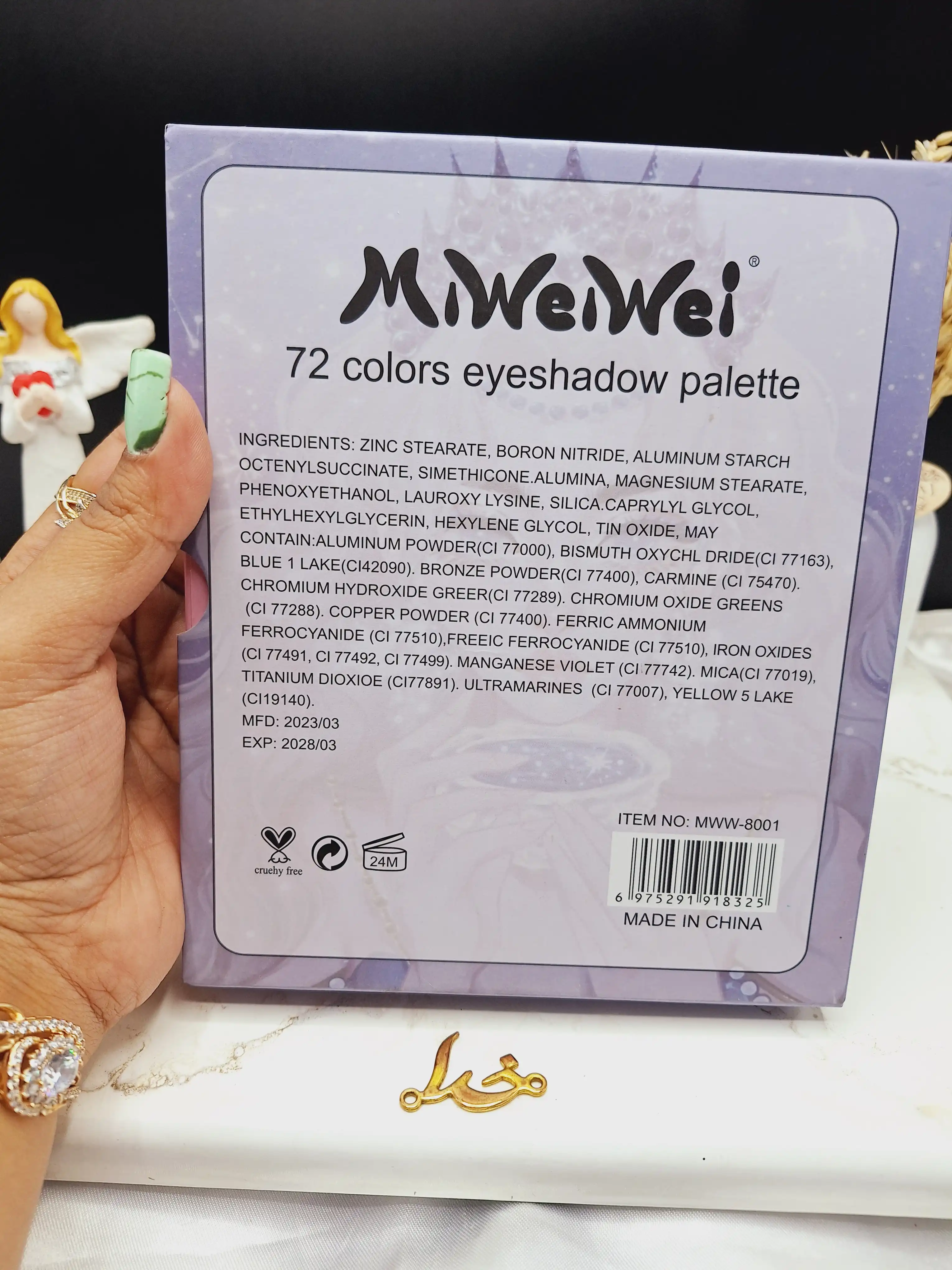 پالت سایه 3 طبقه 79 رنگ طرح ملکه برند Miweiwei کد MWW_8001