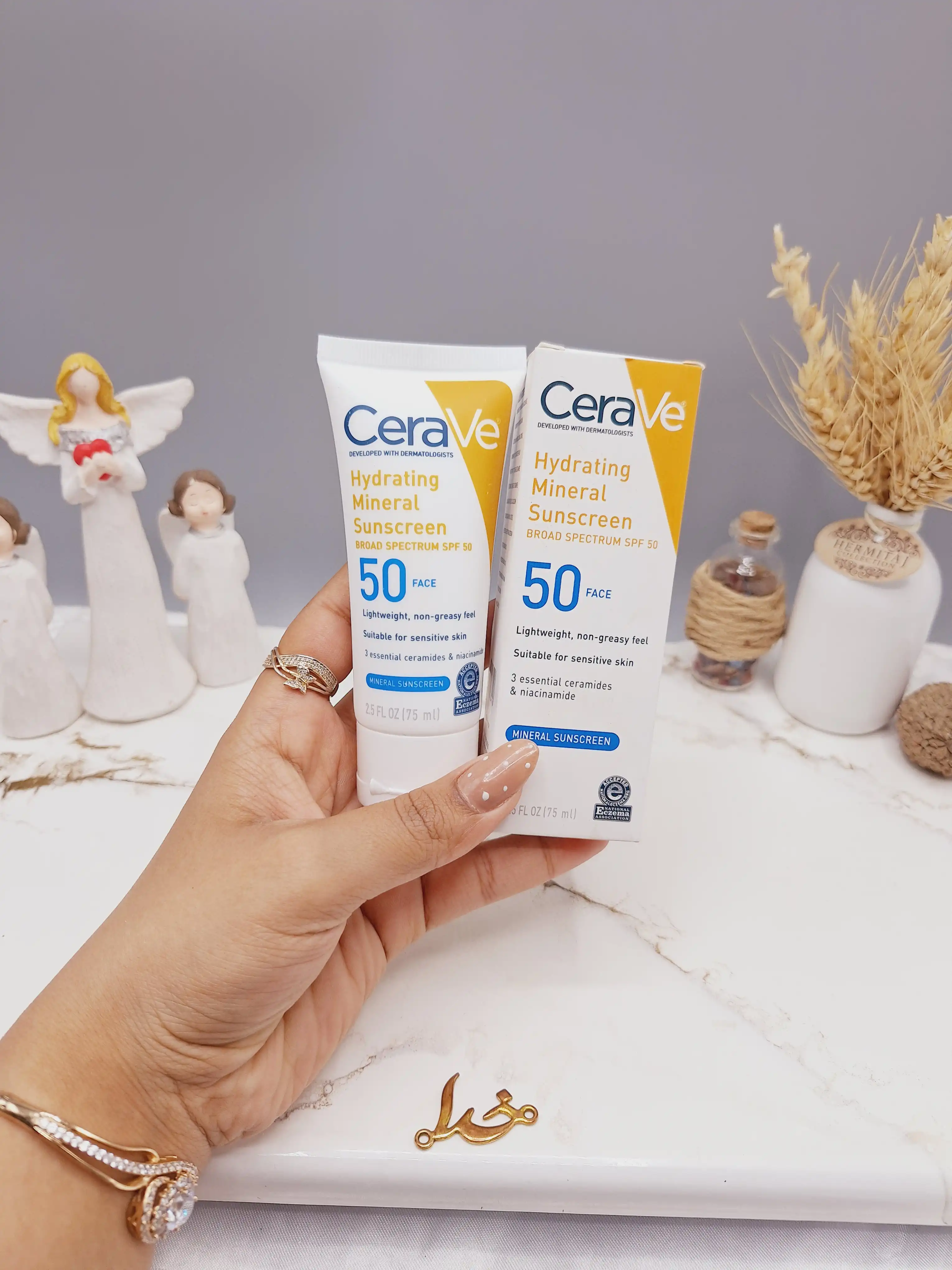ضد آفتاب Spf 50 ساخت فرانسه برند Cera Ve (های کپی درجه ۱) اماراتی کد 4118