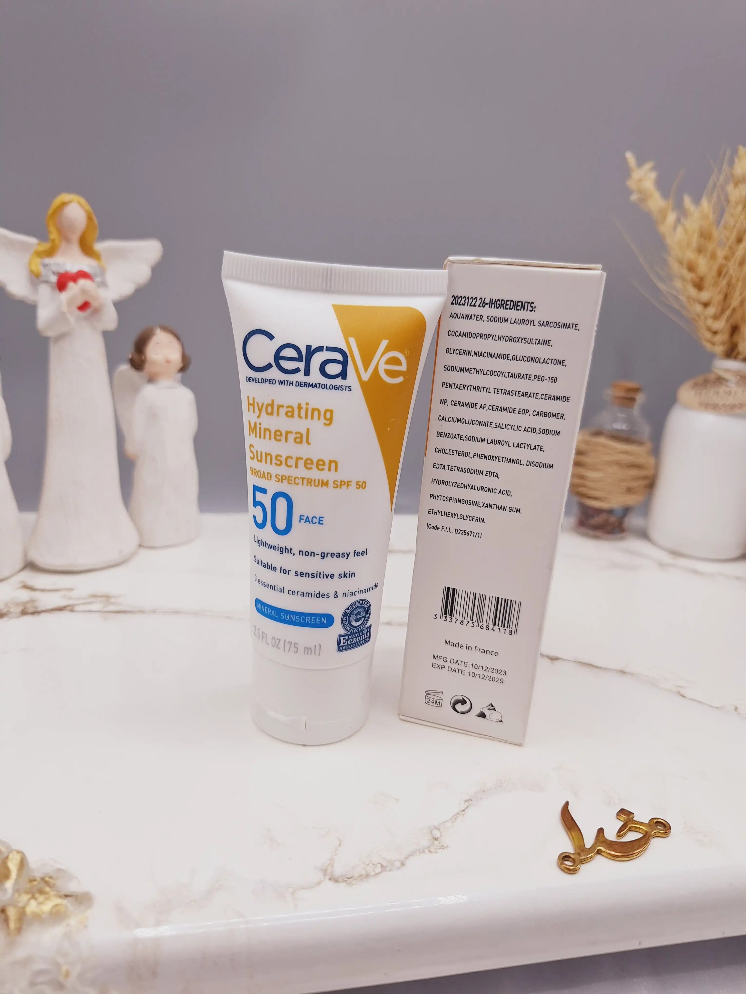 ضد آفتاب Spf 50 ساخت فرانسه برند Cera Ve (های کپی درجه ۱) اماراتی کد 4118