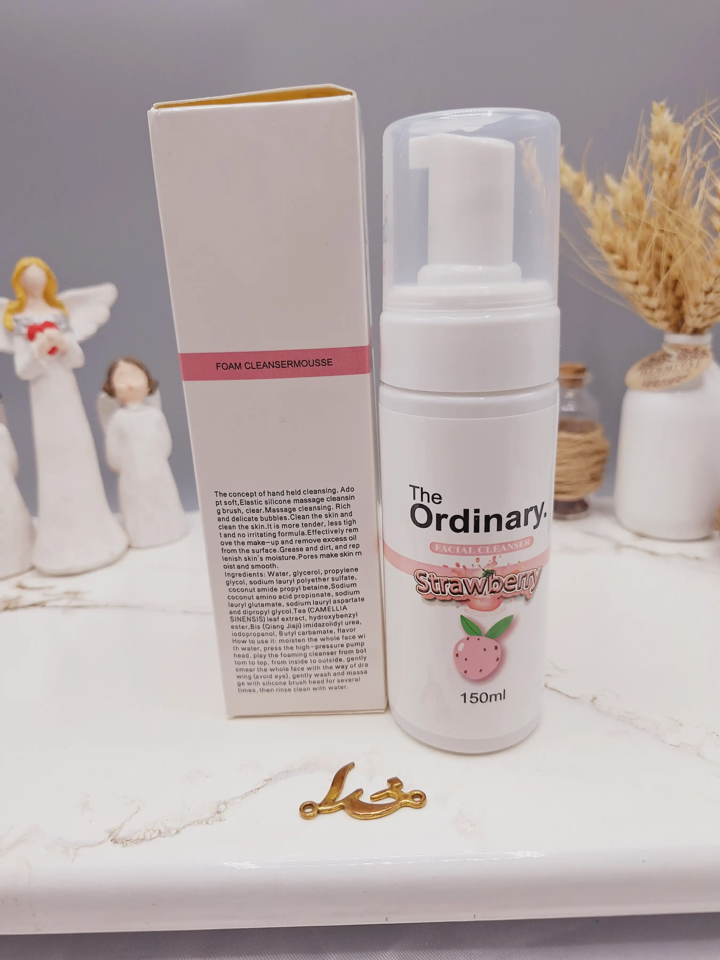 فوم شستشو صورت با عصاره توت فرنگی برند اوردینری ordinary کد 2225