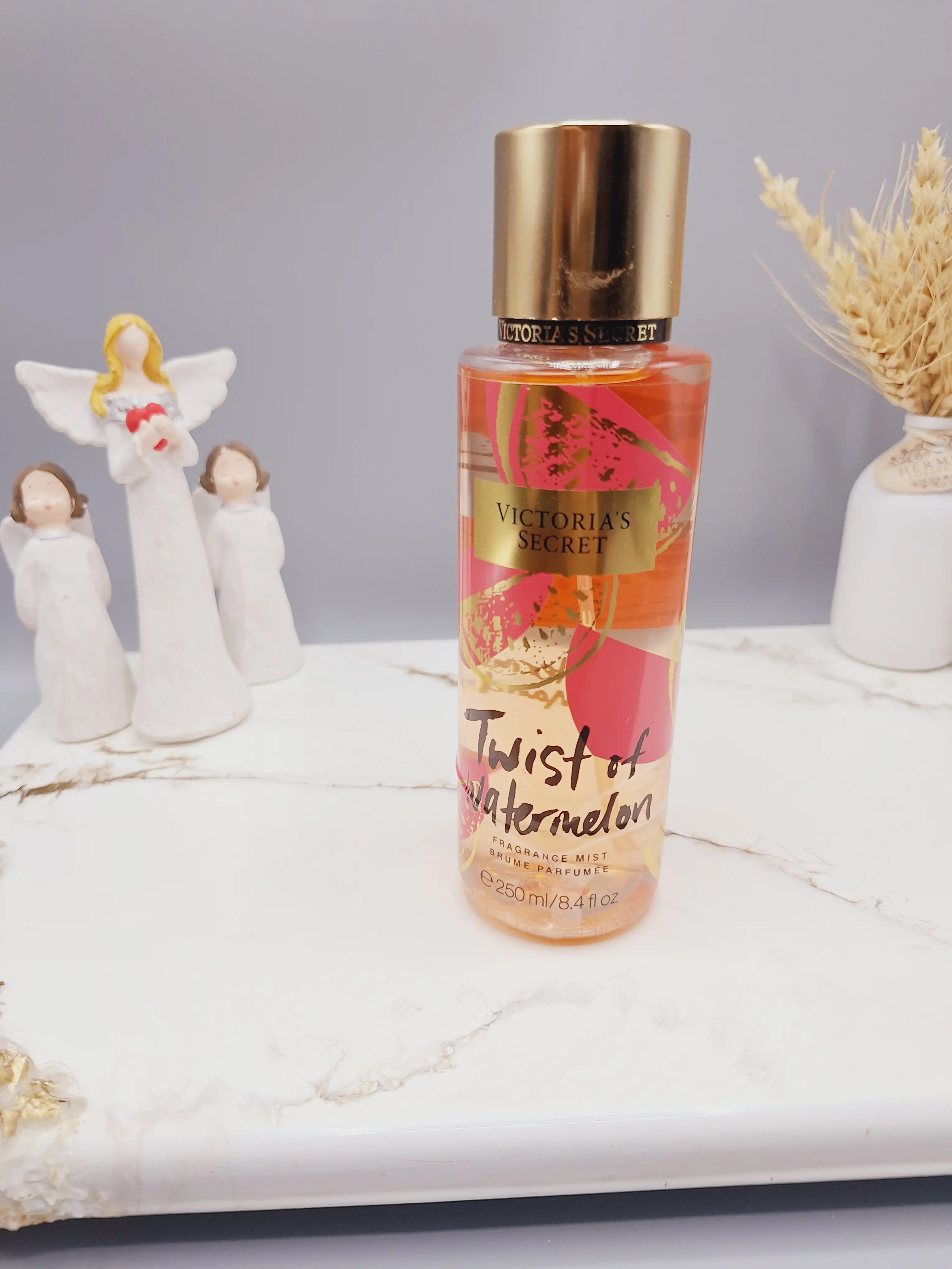 بادی اسپلش 250 ml شاین دار ویکتوریا سکرت مدل Twist of Watermelon اورجینال