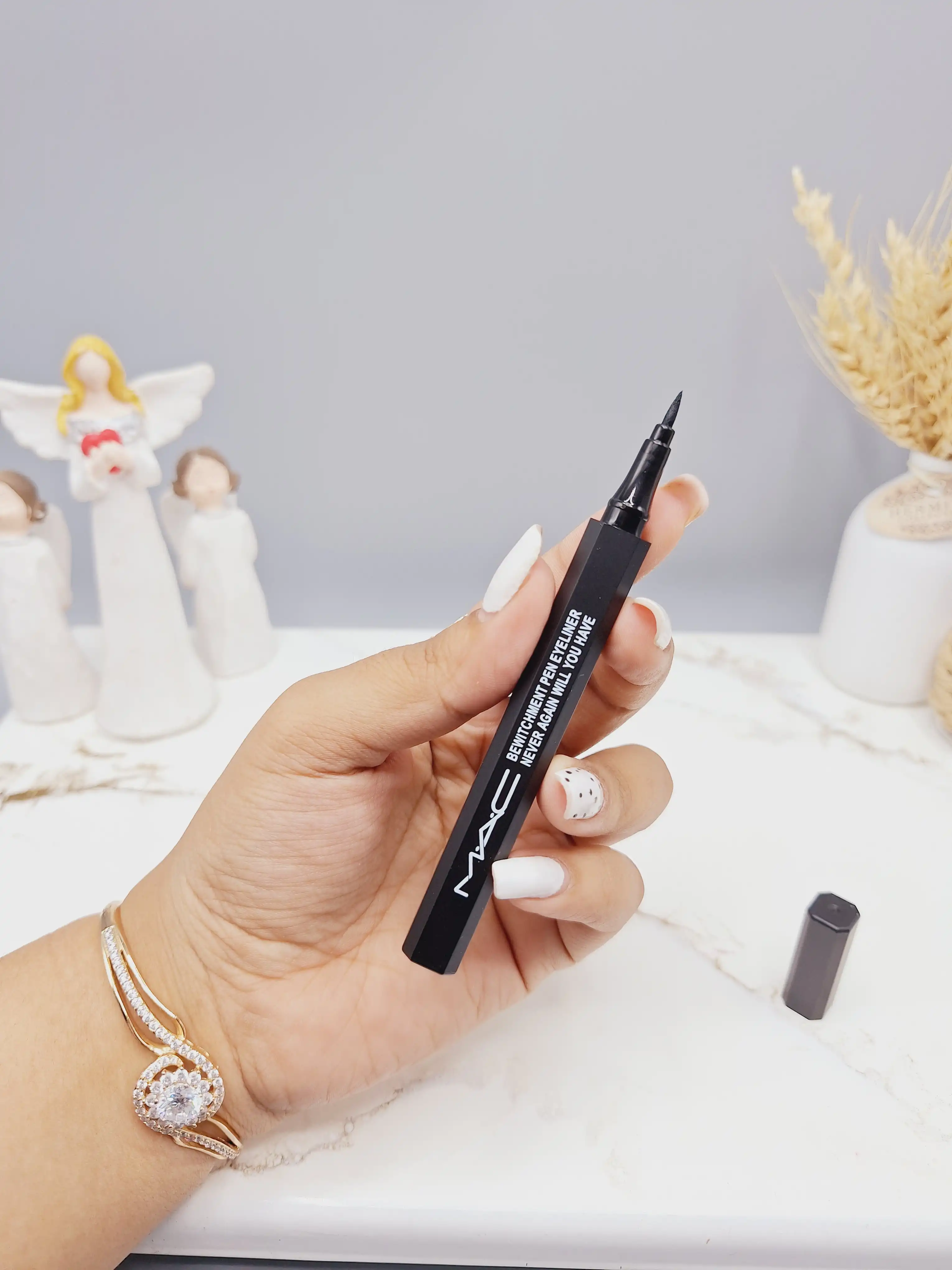 خط چشم ماژیکی مشکی برند مک کد 6526