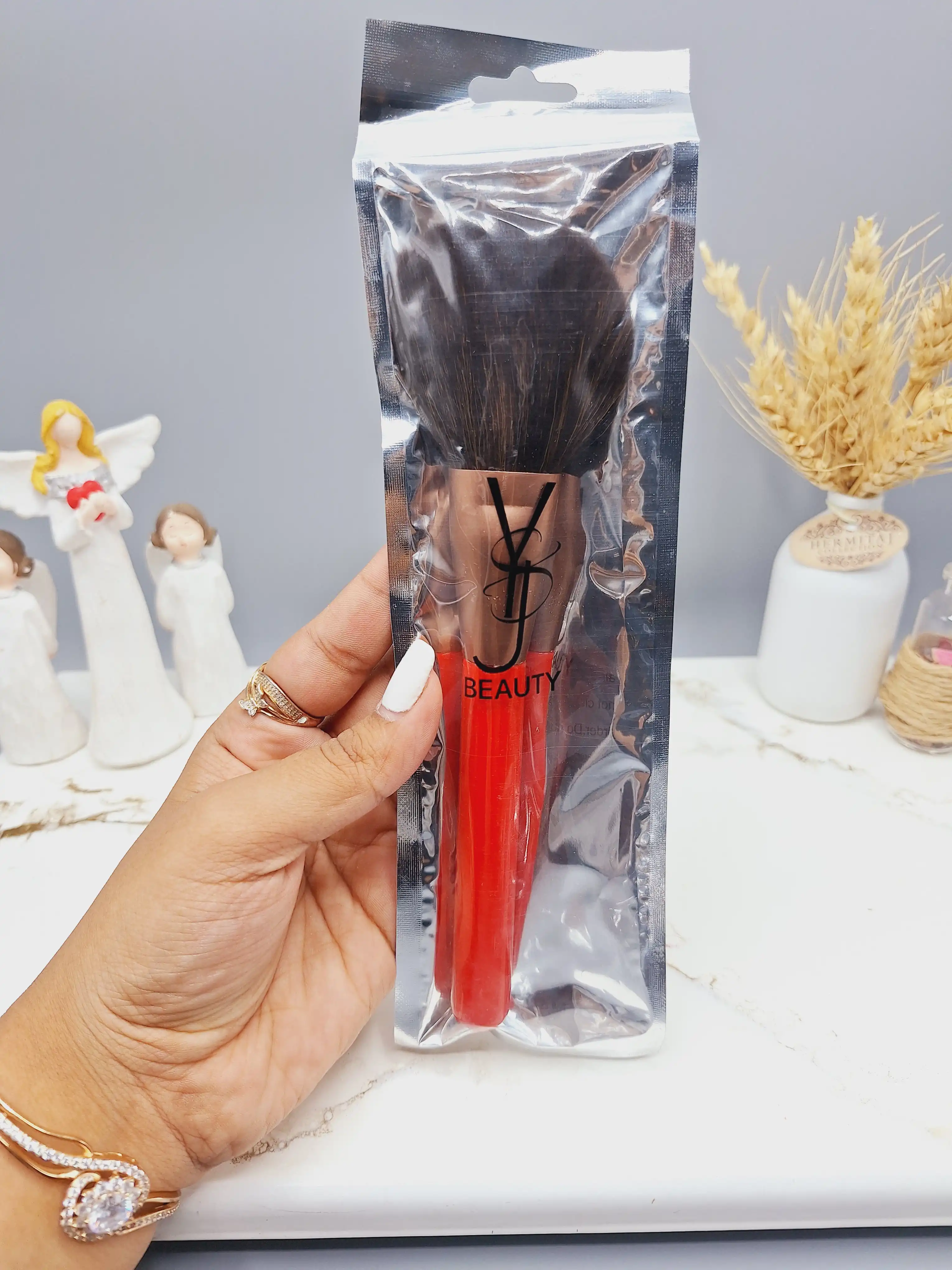 براش میکاپ برند BEAUTY دسته قرمز