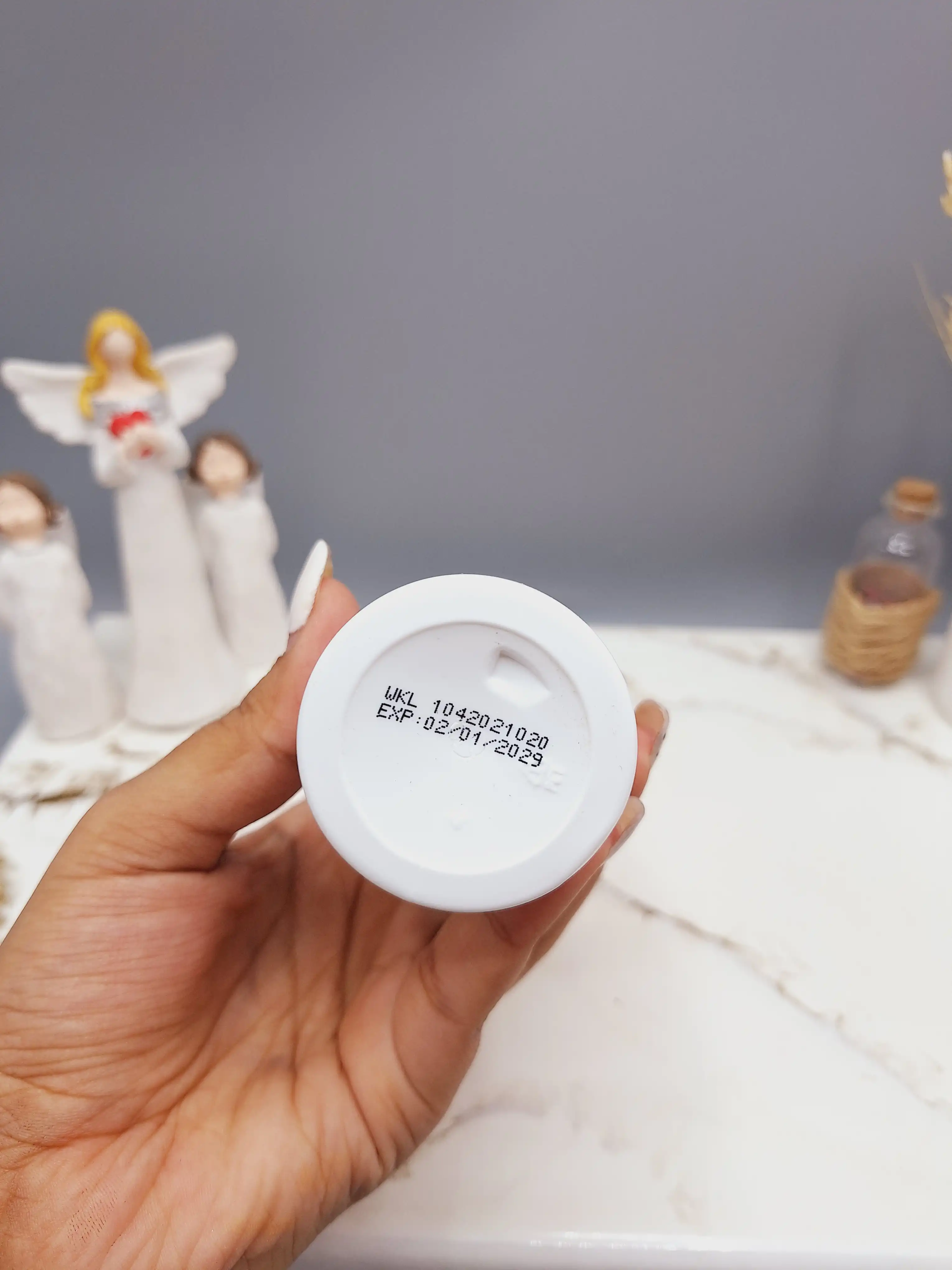 اسپری ضدآفتاب spf 90 برند وکالی WOKALI کد 542
