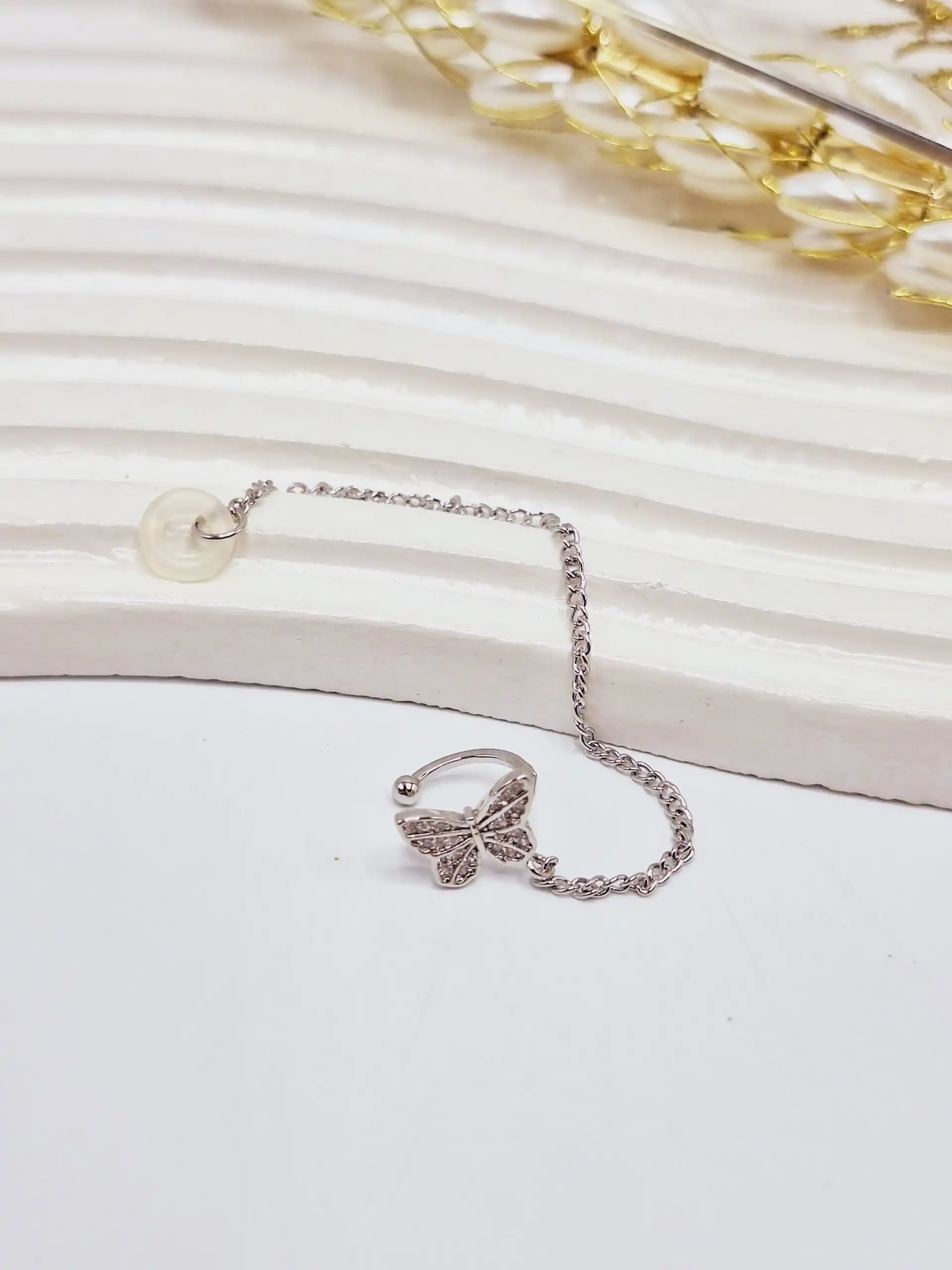 گوشواره ایرکاف طرح پروانه نگینی