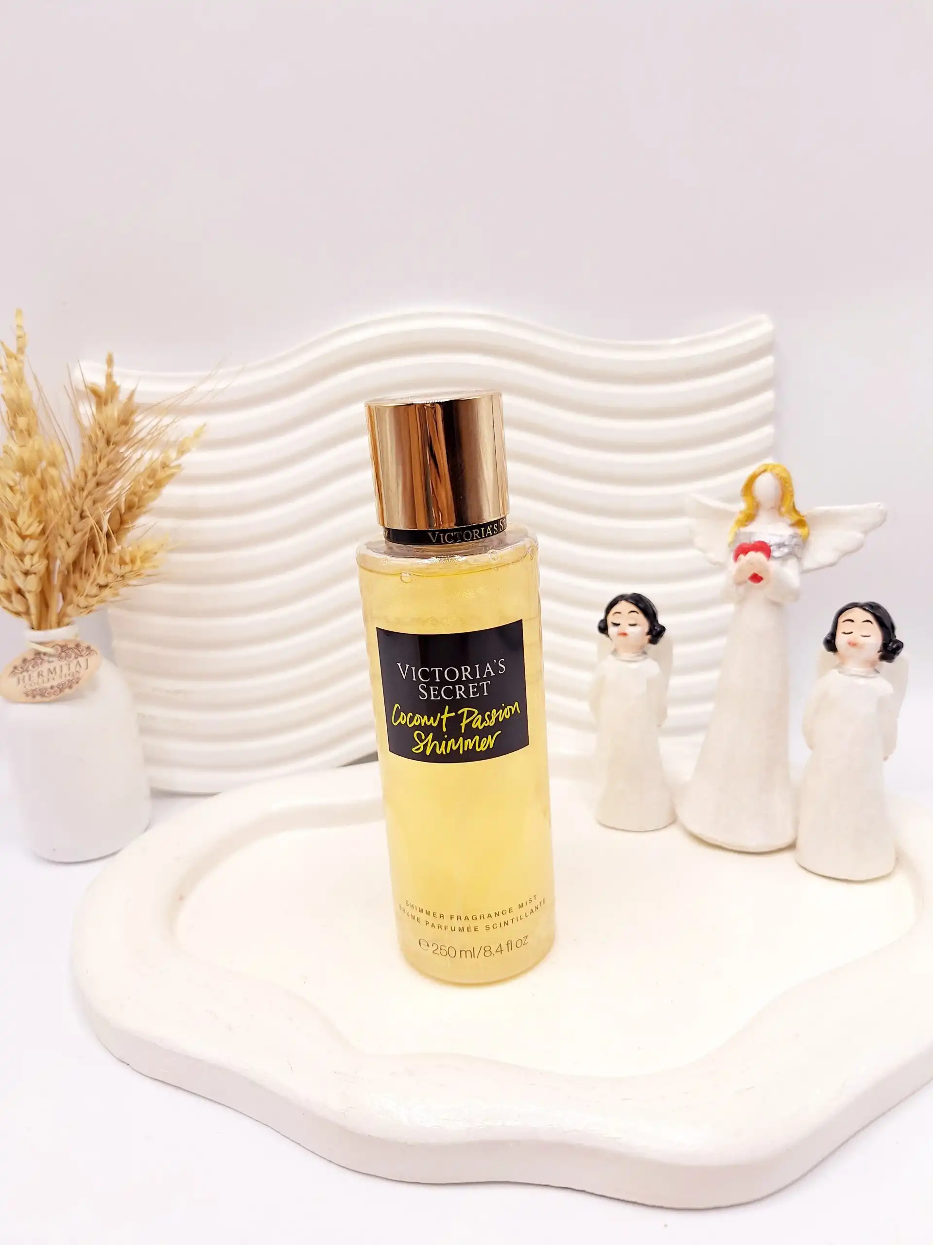 بادی اسپلش 250 ml شاین دار ویکتوریا سکرت مدل Coconut Passion Shimmer اورجینال