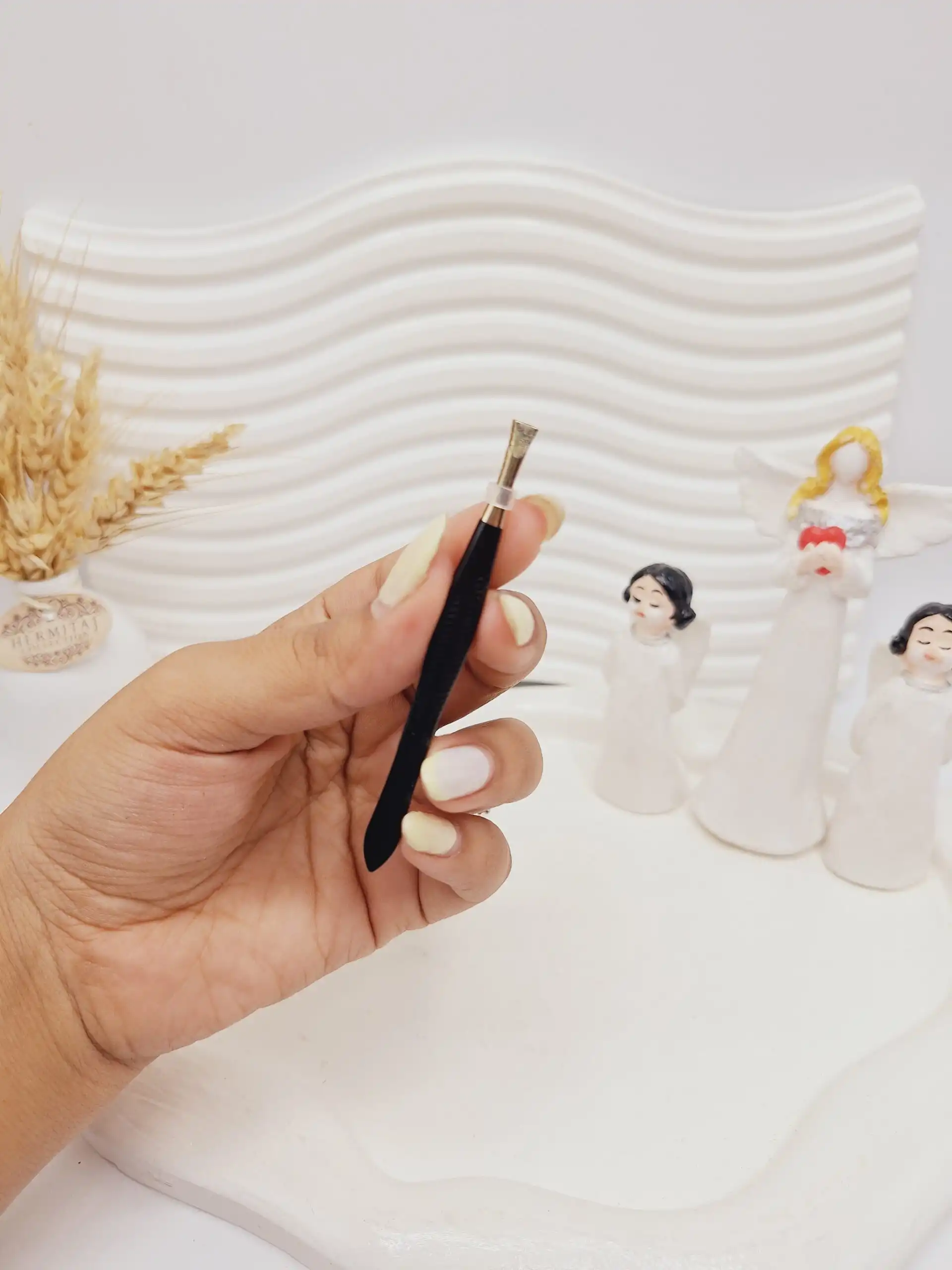 موچین زنانه دسته مشکی