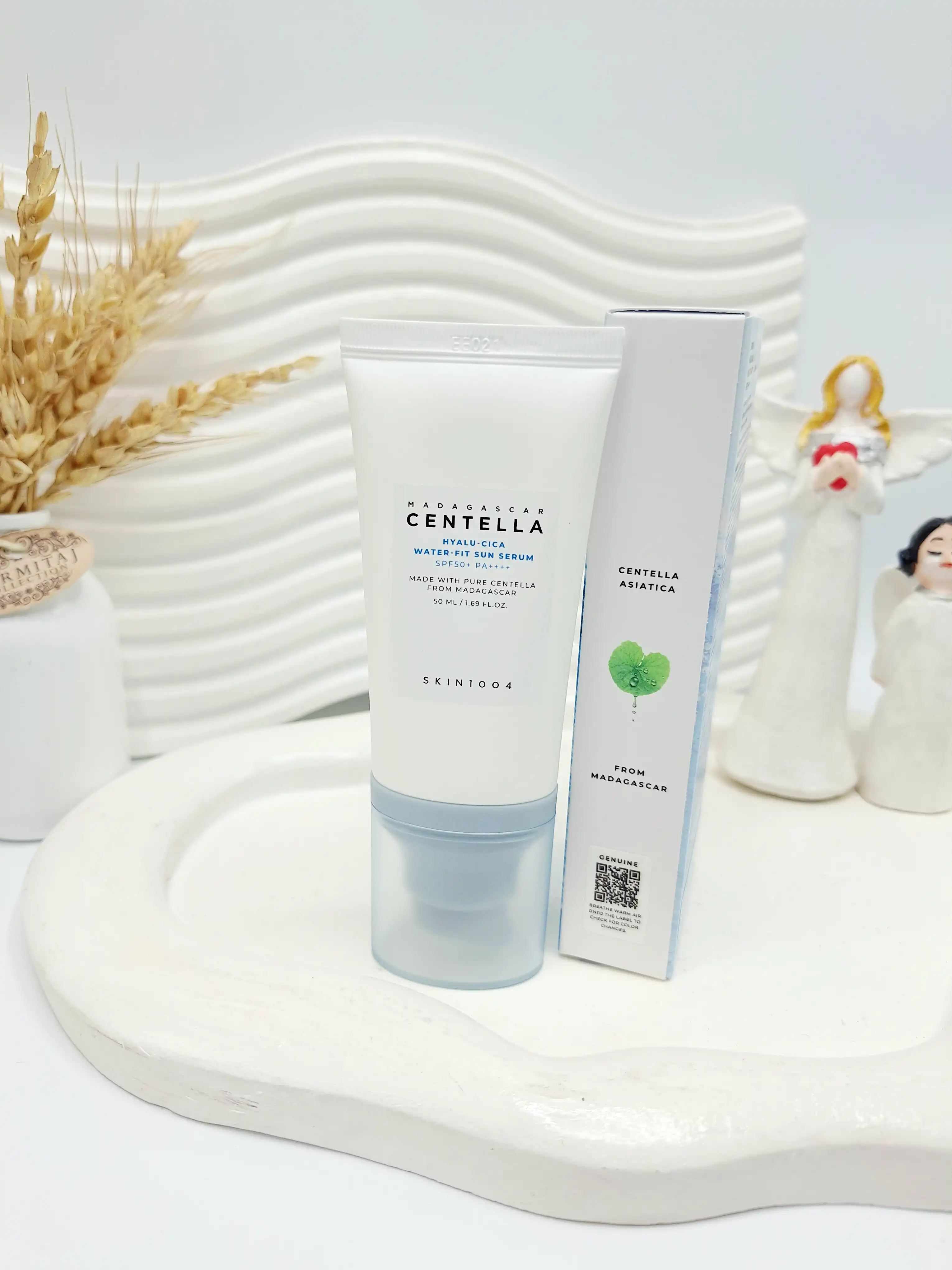 کرم ضد آفتاب بدون رنگ سنتلا +SPF 50 های کپی امارات کد 1592