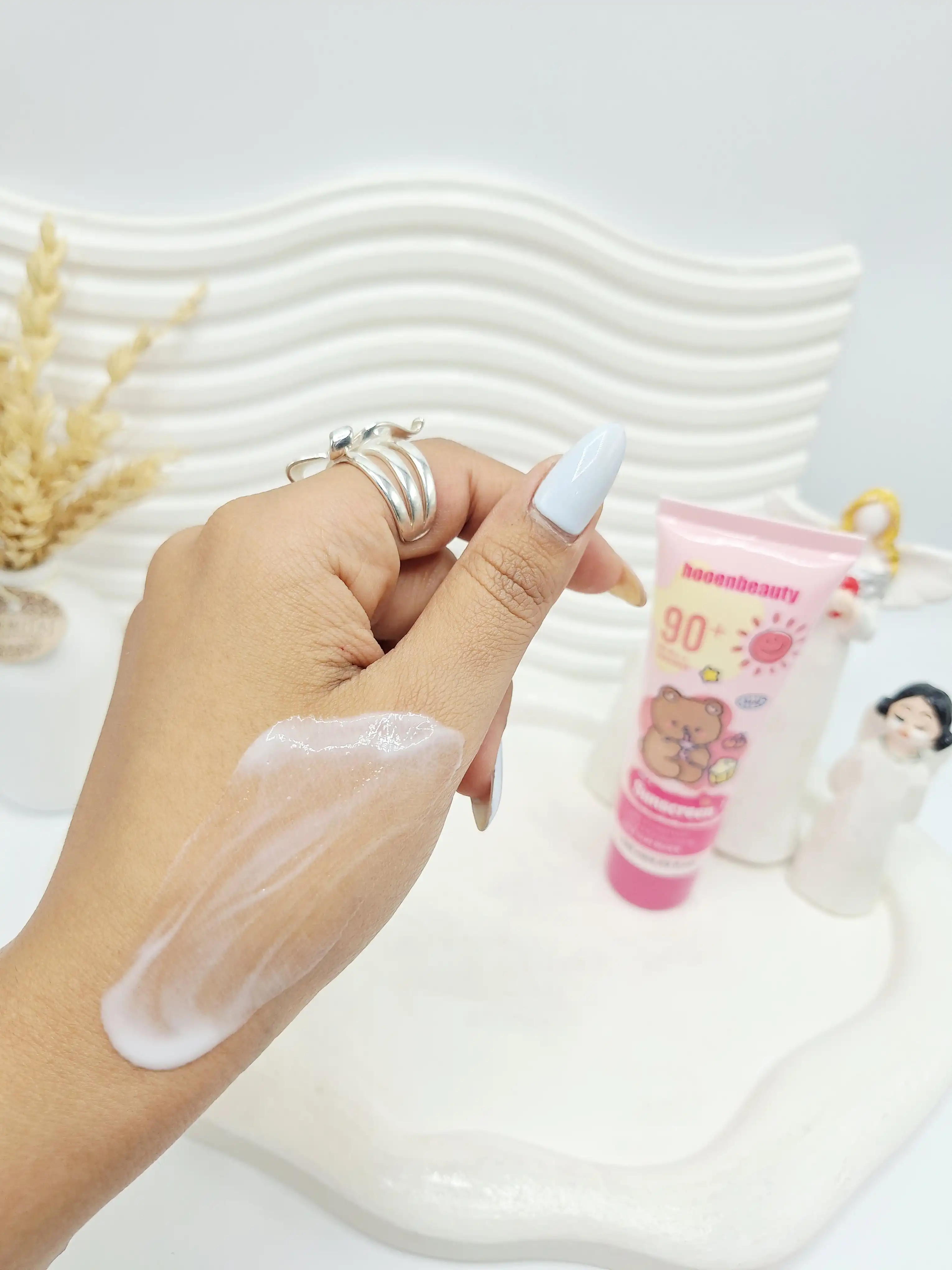 کرم ضدآفتاب SPF90 مرطوب‌ کننده هوون بیوتی خرس صورتی کد ۶۶۶۳