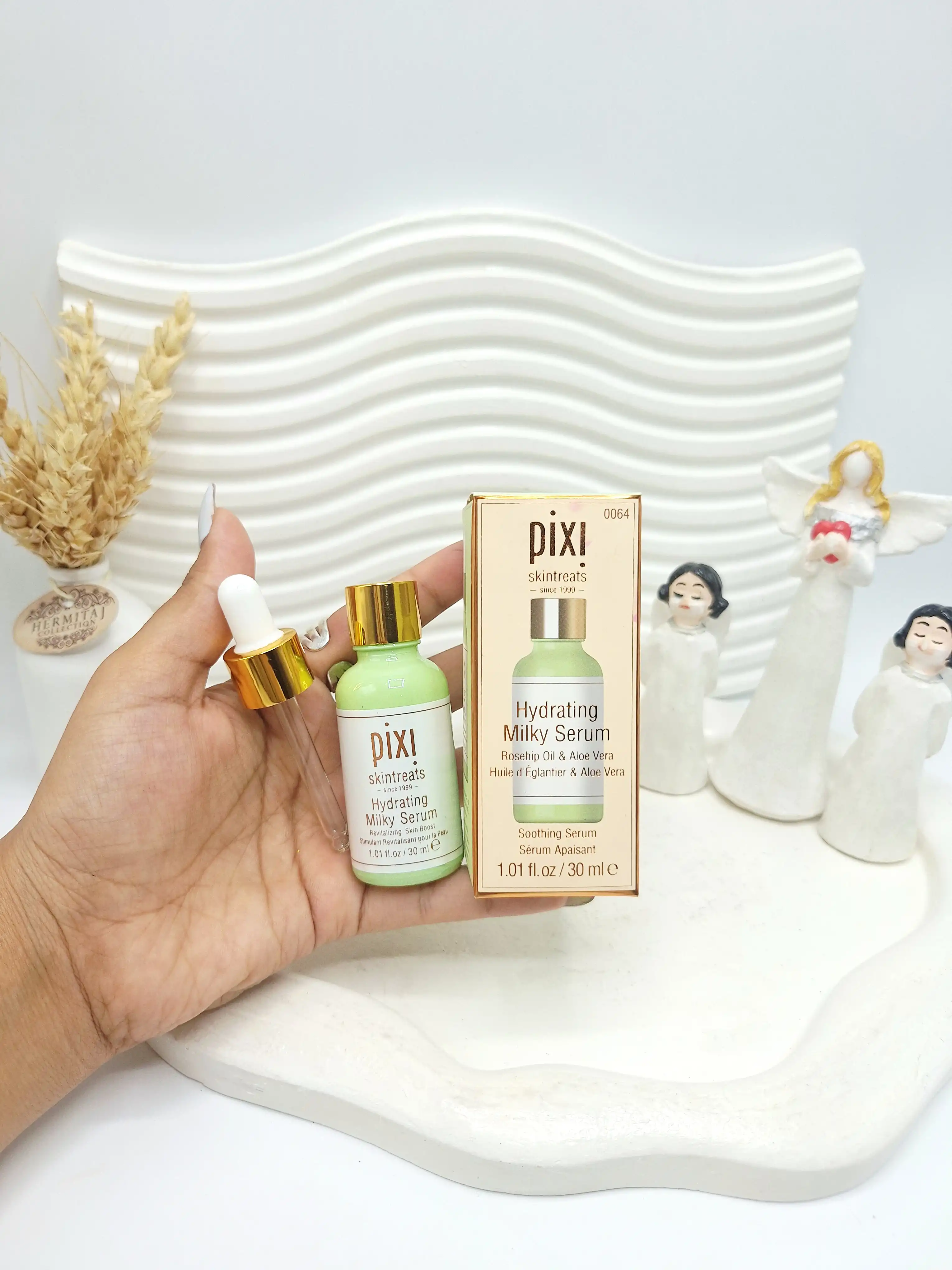 سرم آبرسان و تسکین‌دهنده التهاب  Pixi حاوی روغن گل رز و آلوئه ورا 30 میل کد ۲۳۰۲